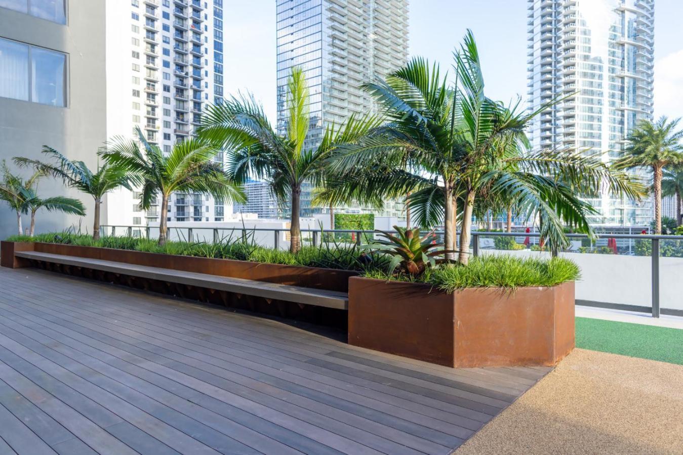 3002 Downtown In Front Of Kaseya Center With Gym And Pool Casa de férias Miami