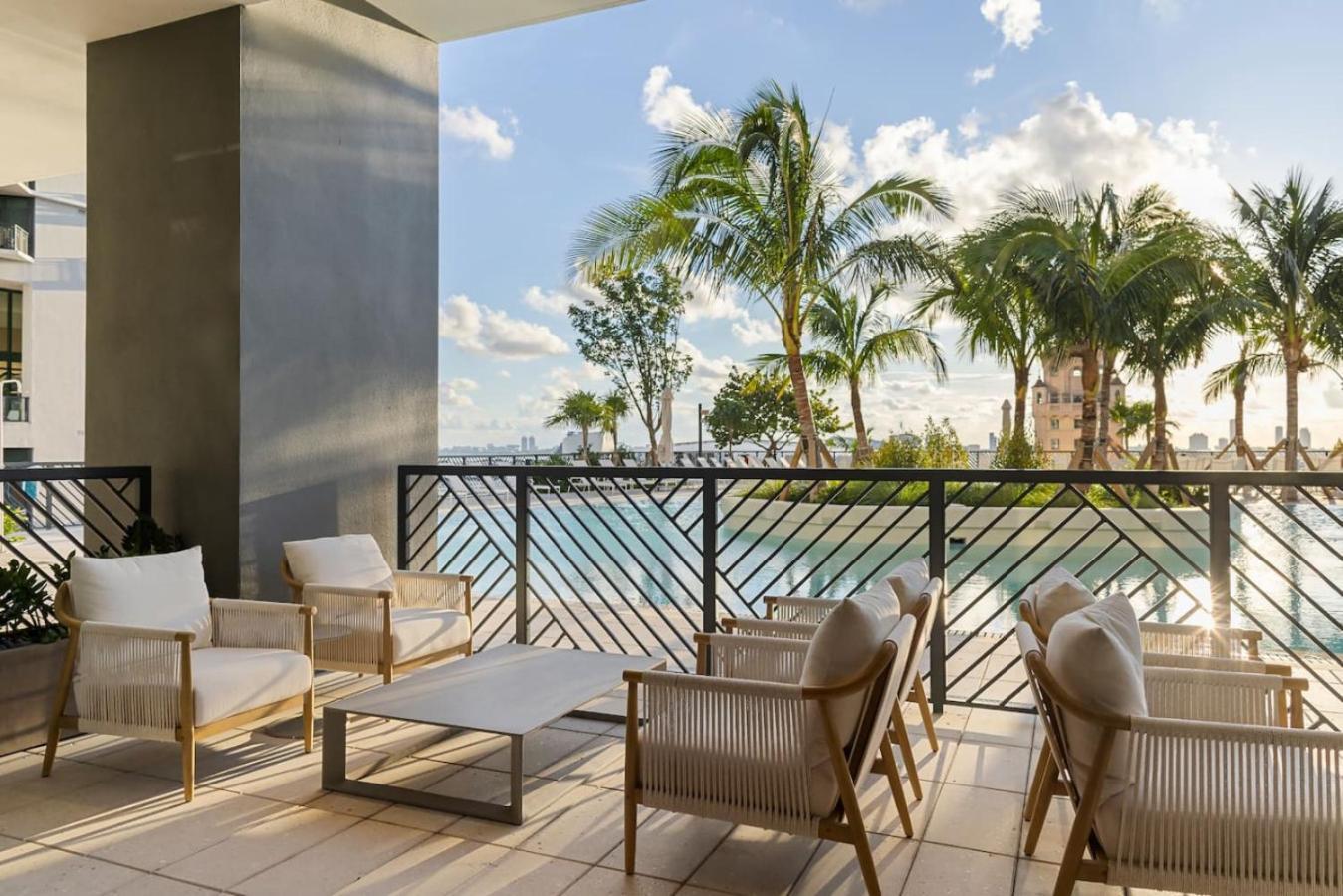 3002 Downtown In Front Of Kaseya Center With Gym And Pool Casa de férias *